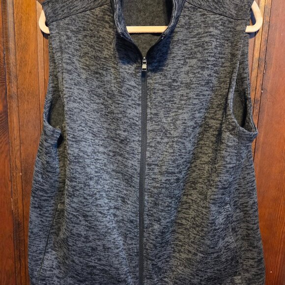 Land's End Men's Grey/Black Sweater Fleece Vest - Picture 1 of 3